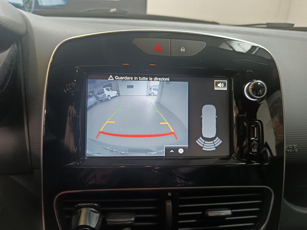 Renault Clio TCe 12V 90 CV GPL 5 porte Moschino Intens PREZZO REALE