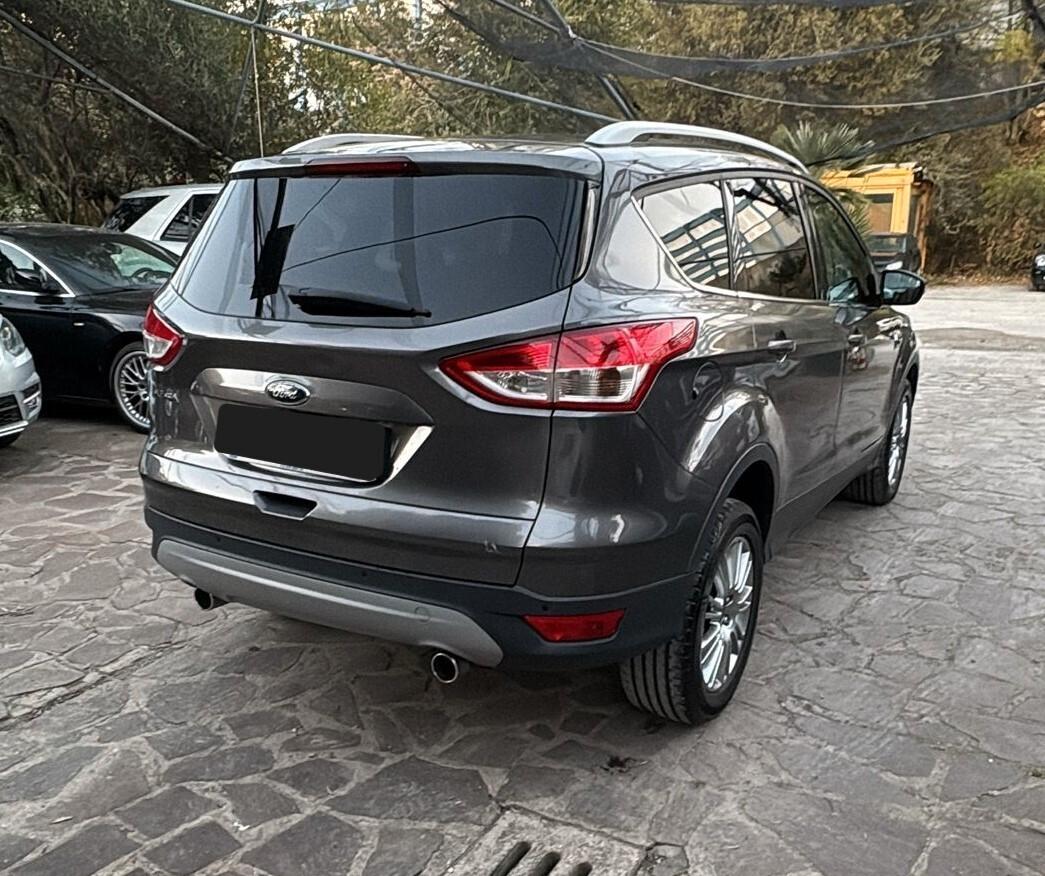 Ford Kuga 2.0 TDCI 140 CV 4WD Powershift Titanium