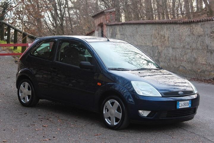 Ford Fiesta 1.2ie Zetec estetica da vetrina tagliandi documentati in Ford