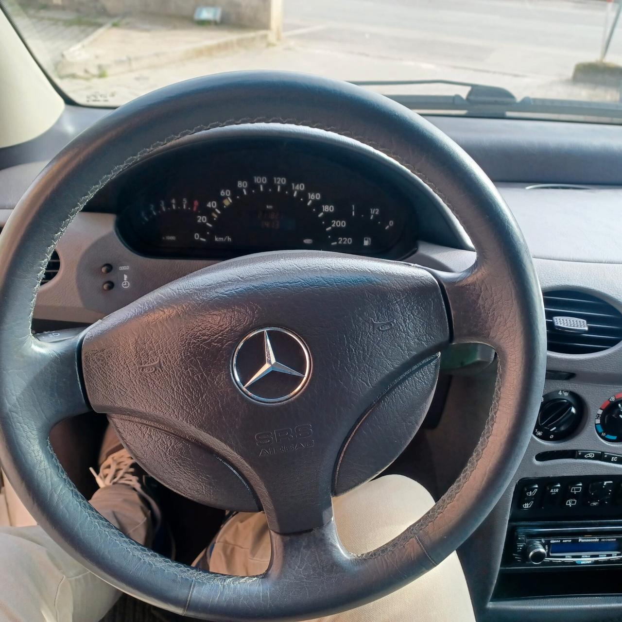 TUTTO PERFETTAMENTE FUNZIONANTE CLASSE A 1.9