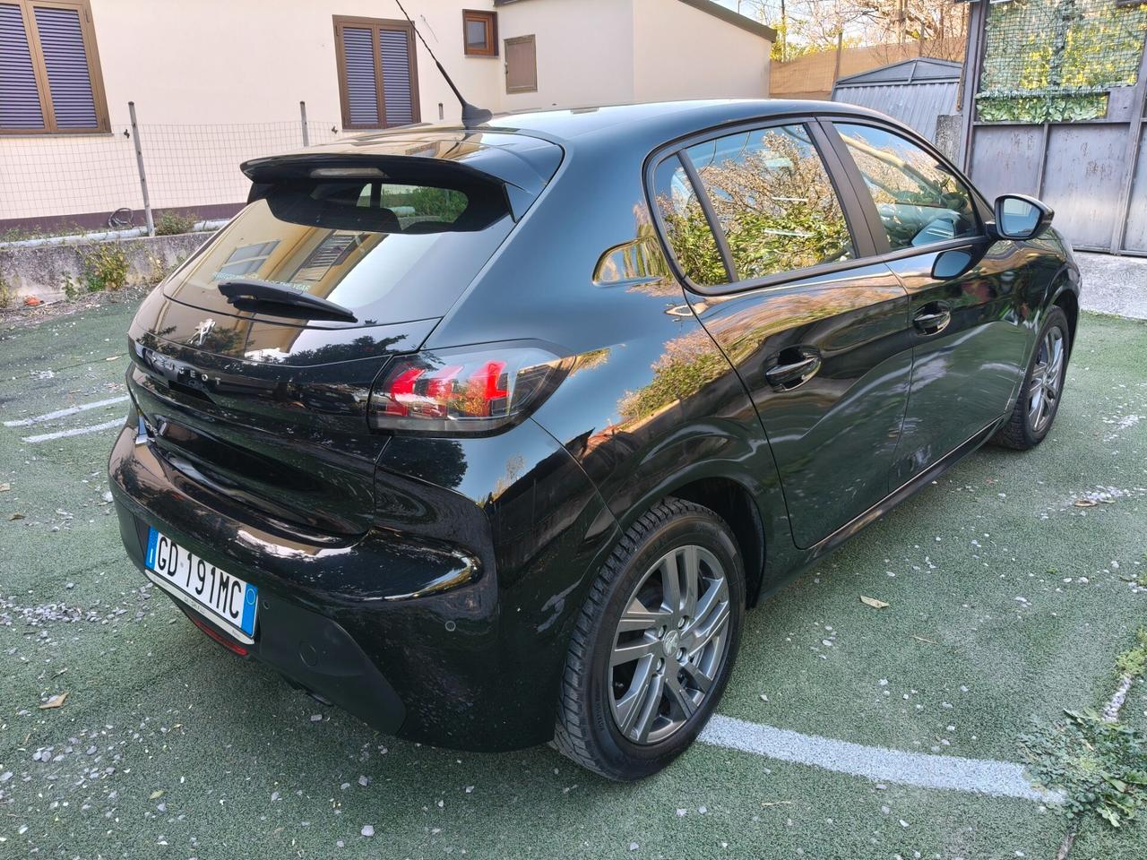 Peugeot 208 FULL OPTIONAL 2021 1,2 BENZINA