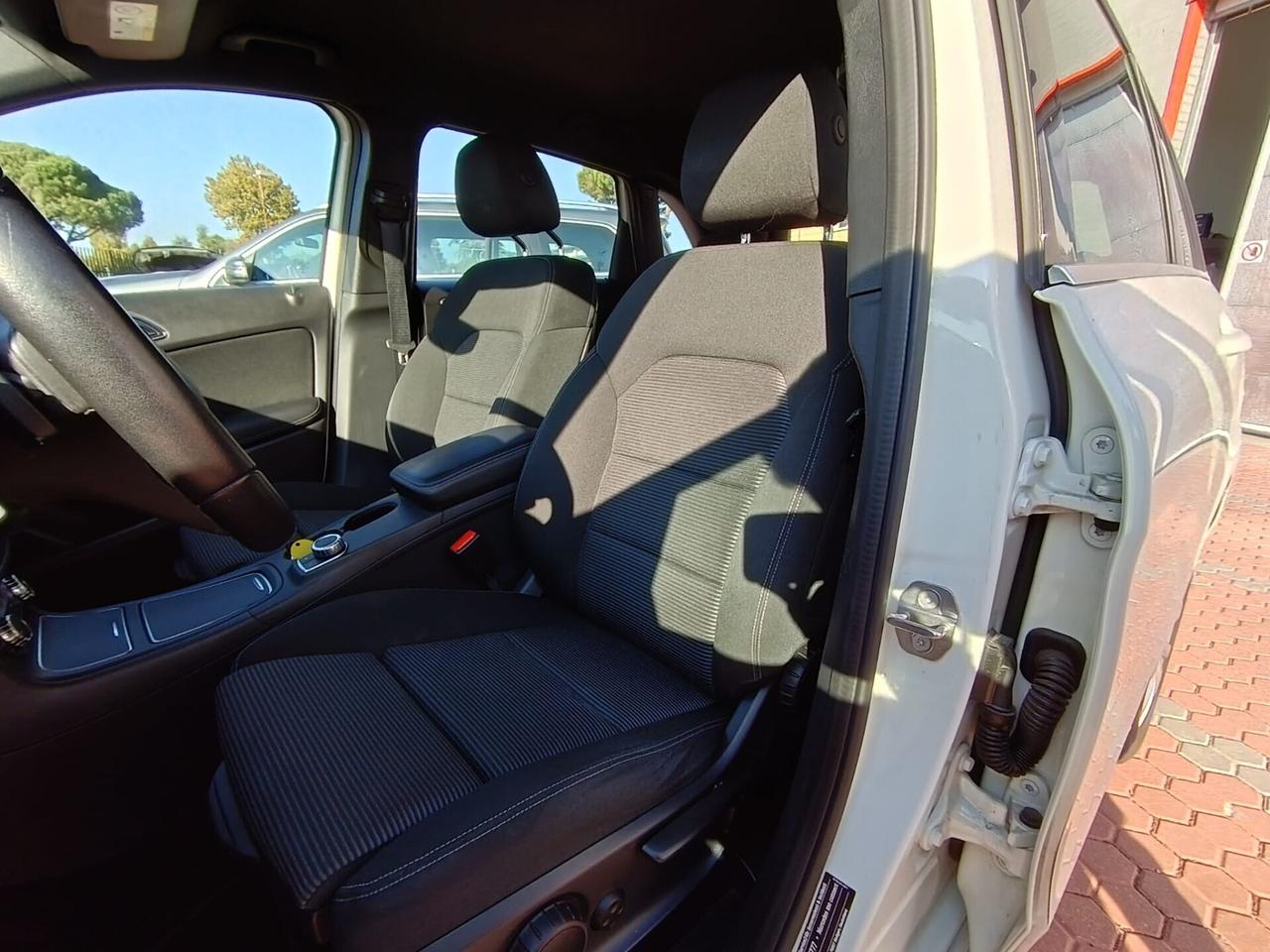 Mercedes-benz B 180 Automatica - Neopatentati Tagliandi Mercedes