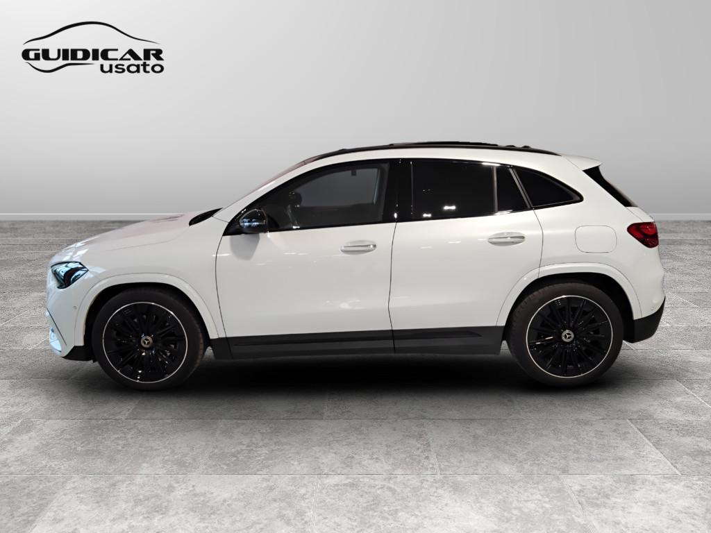 Mercedes-Benz GLA-H247 2023 - GLA 200 d AMG Line Premium auto