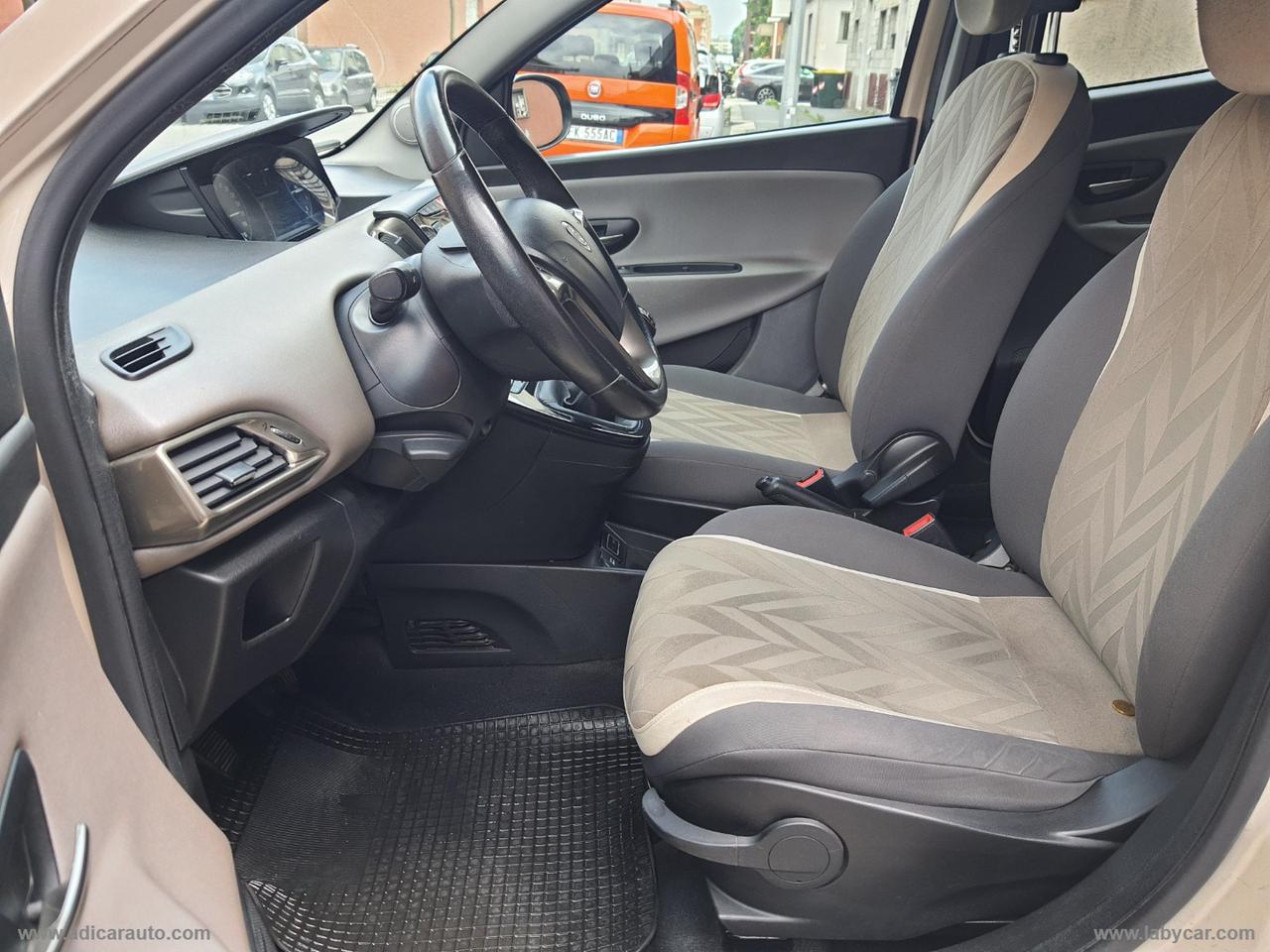 LANCIA Ypsilon 1.2 69 CV GPL Ecochic Opening edition