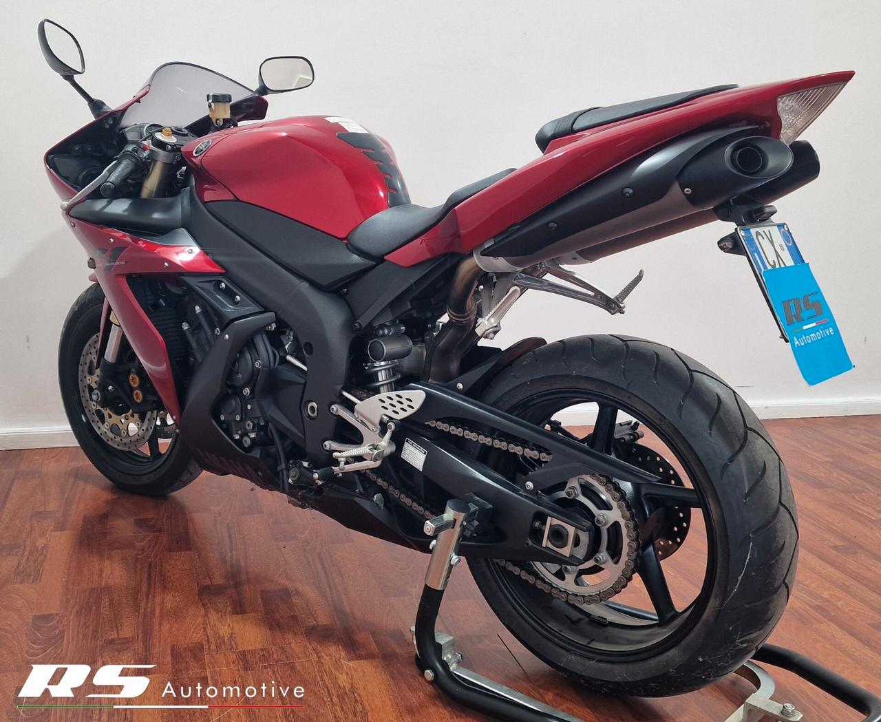 Yamaha YZF R1