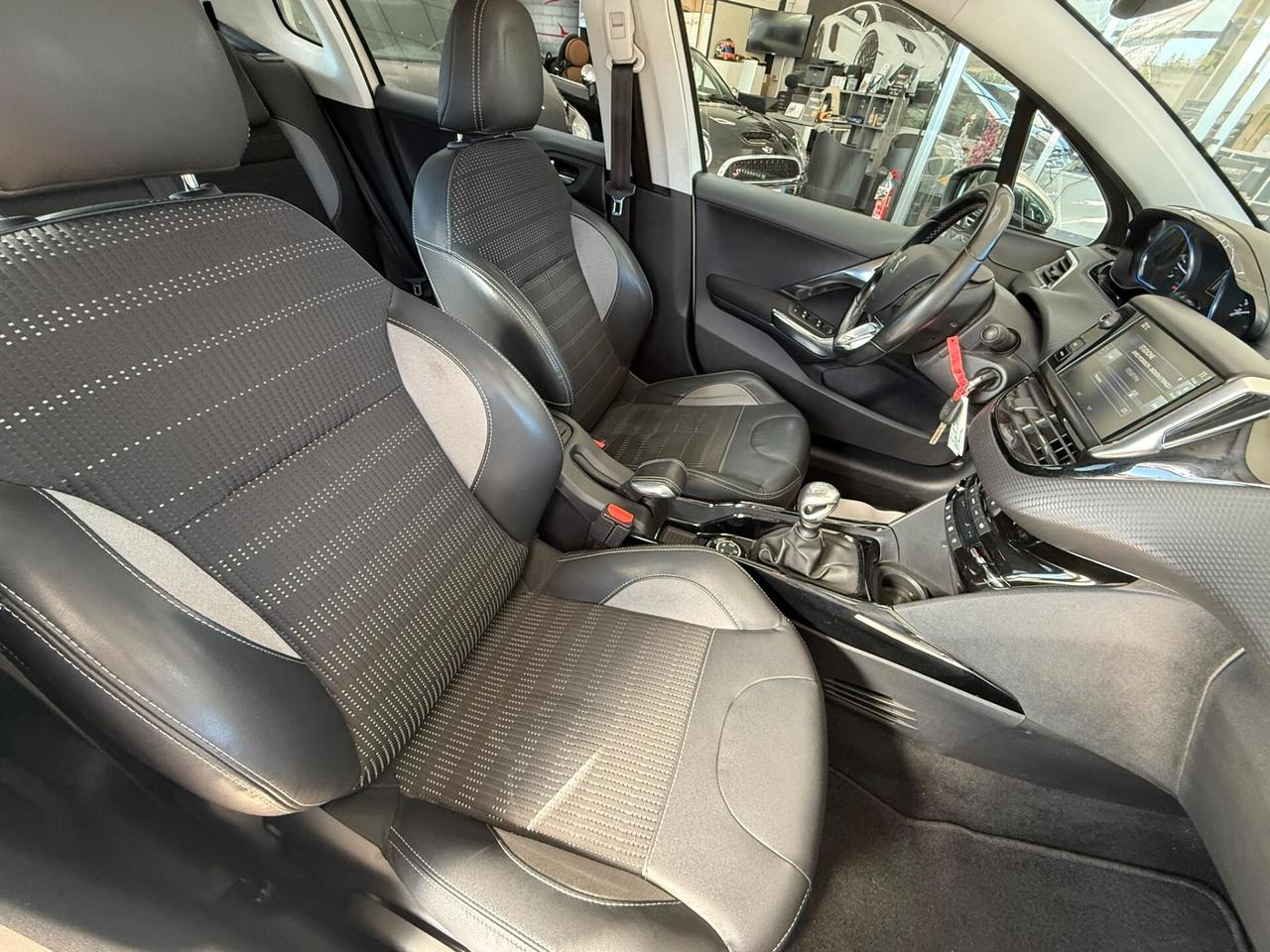 Peugeot 2008 BlueHDi 120 S&S Allure