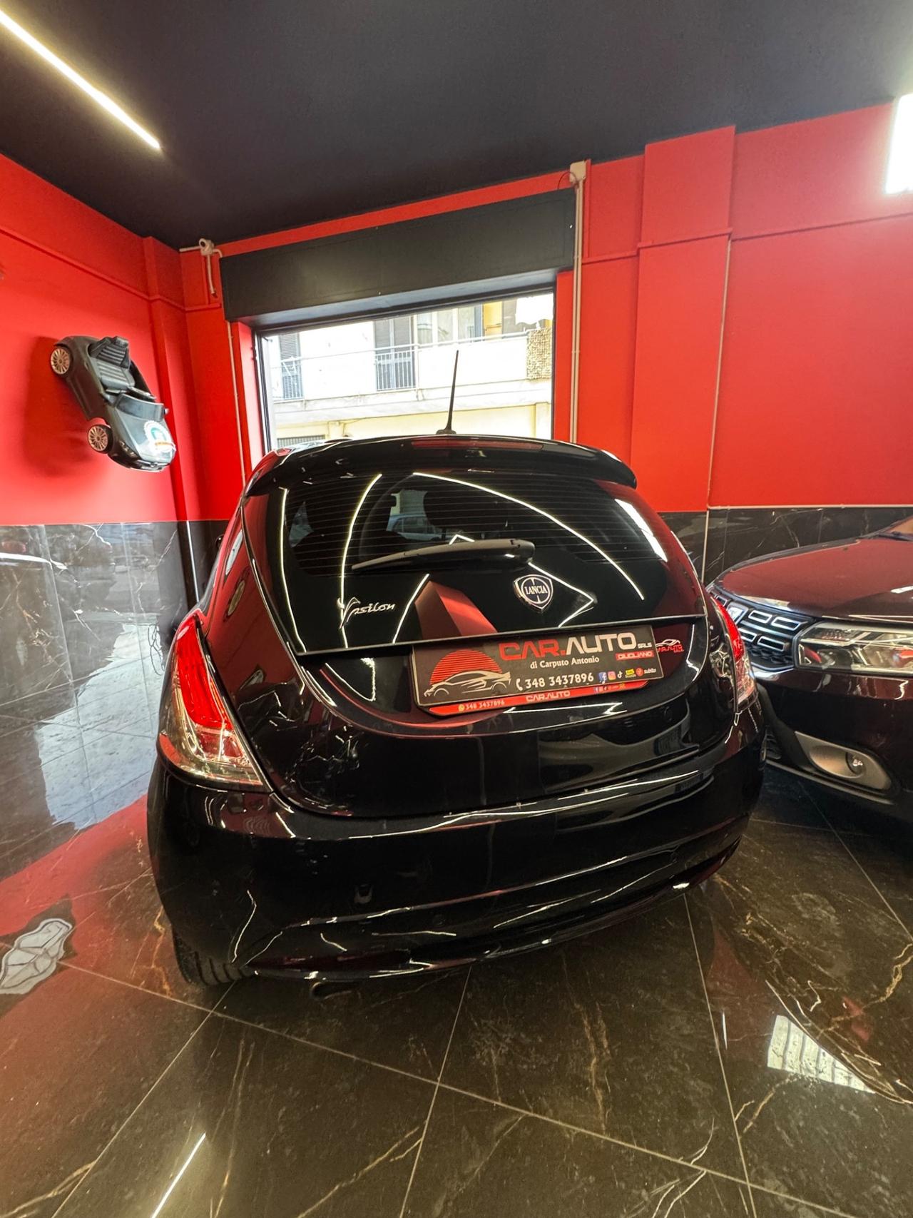 Lancia Ypsilon 1.2 69 CV 5 porte GPL Ecochic Black and Noir
