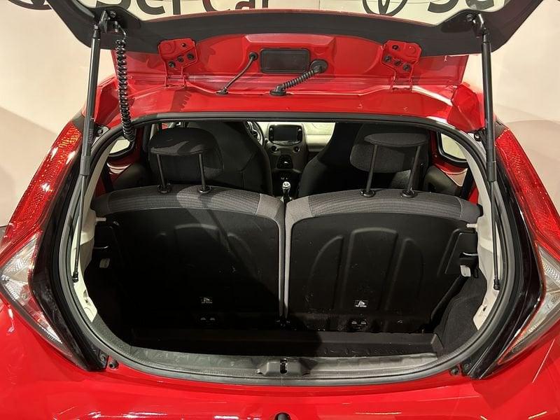 Toyota Aygo Connect 1.0 VVT-i 72 CV 5 porte x-play