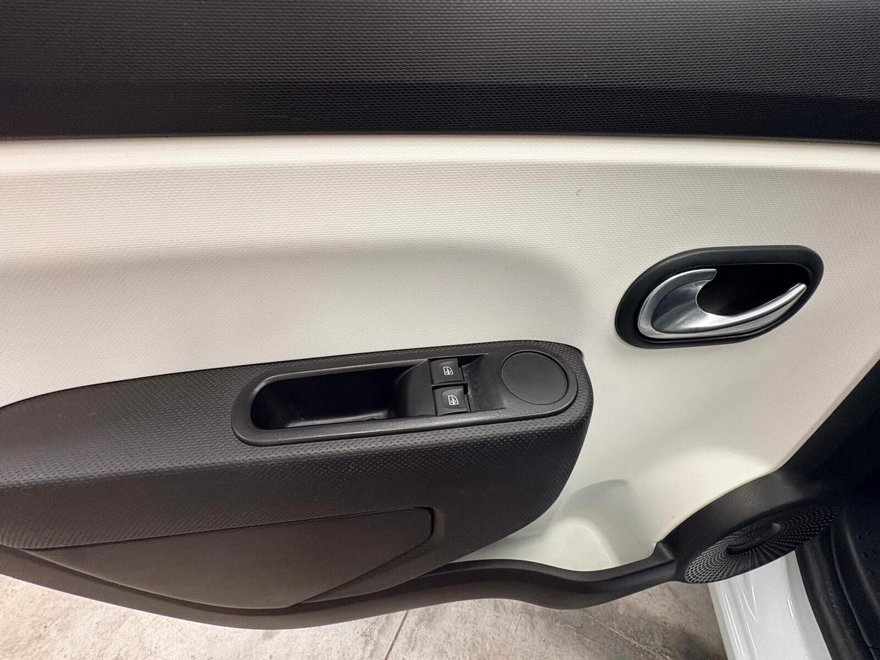 Renault Twingo SCe 65 CV Duel
