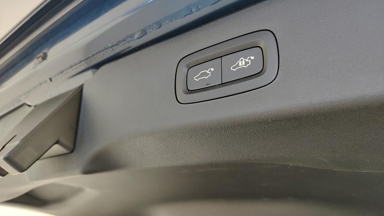 LYNK & CO 01 1.5 td phev auto