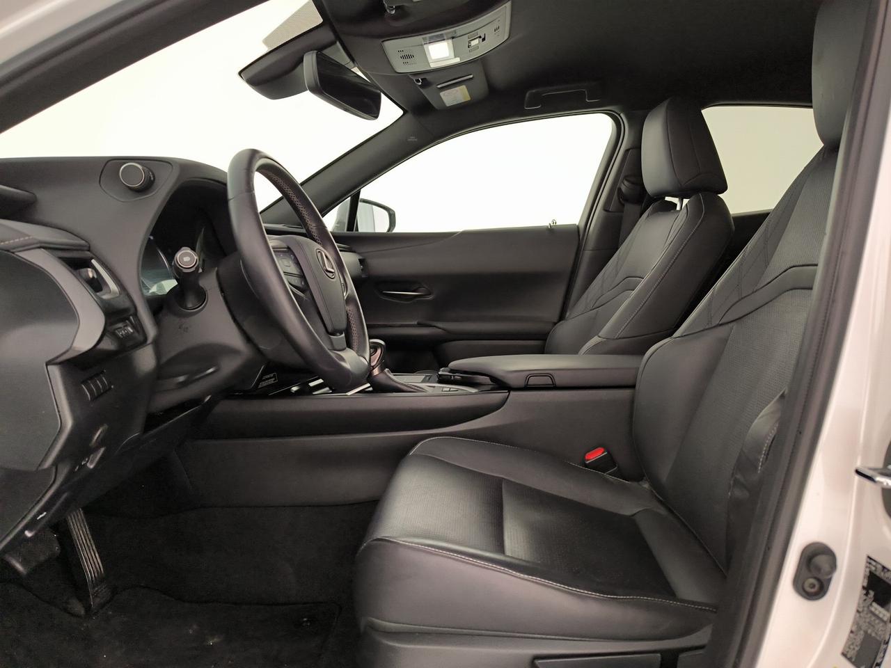 Lexus UX 250h 2.0 premium 4wd cvt