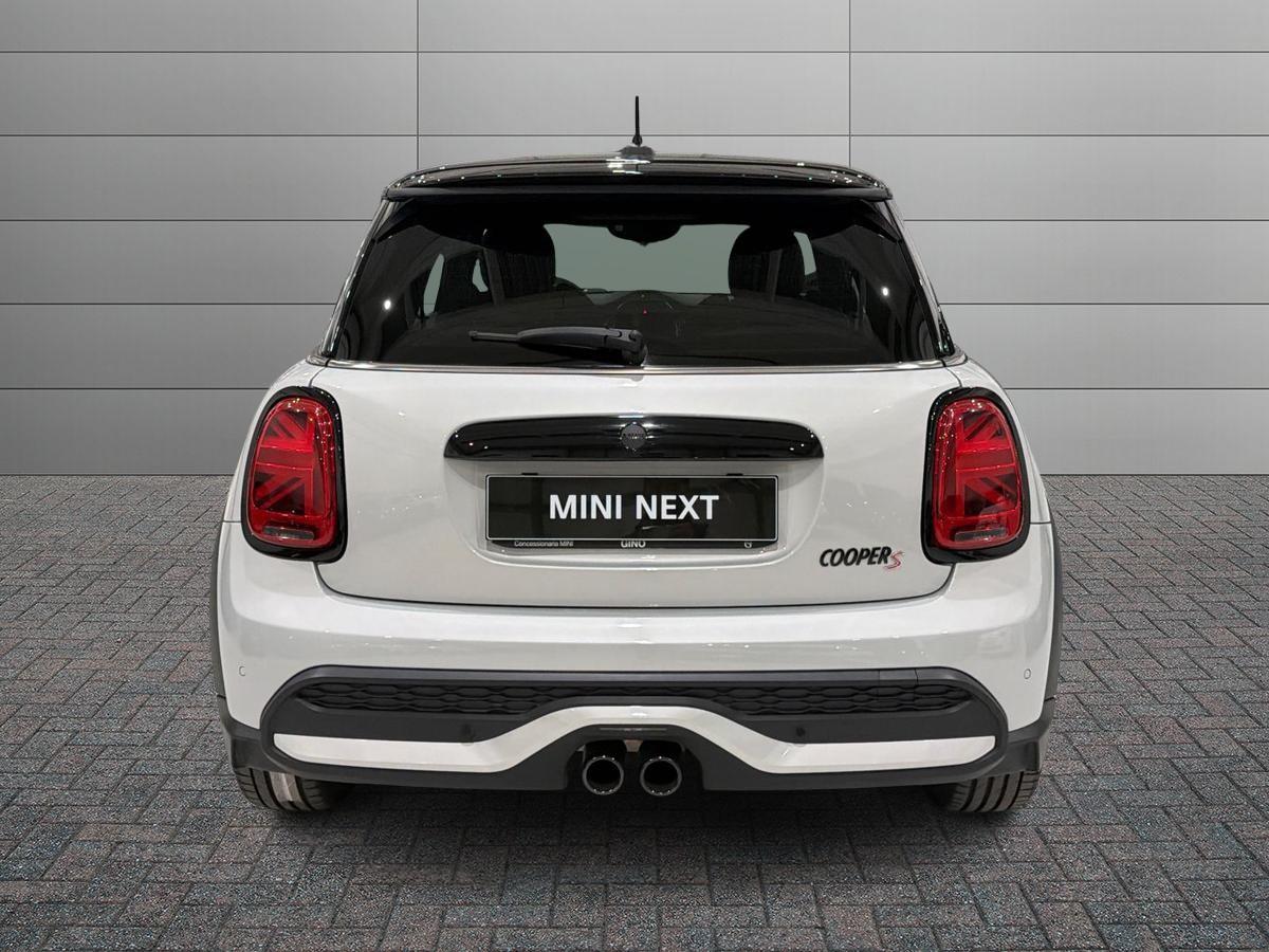 MINI Mini IV F56 2021 3p - Mini 3p 2.0 Cooper S Classic auto
