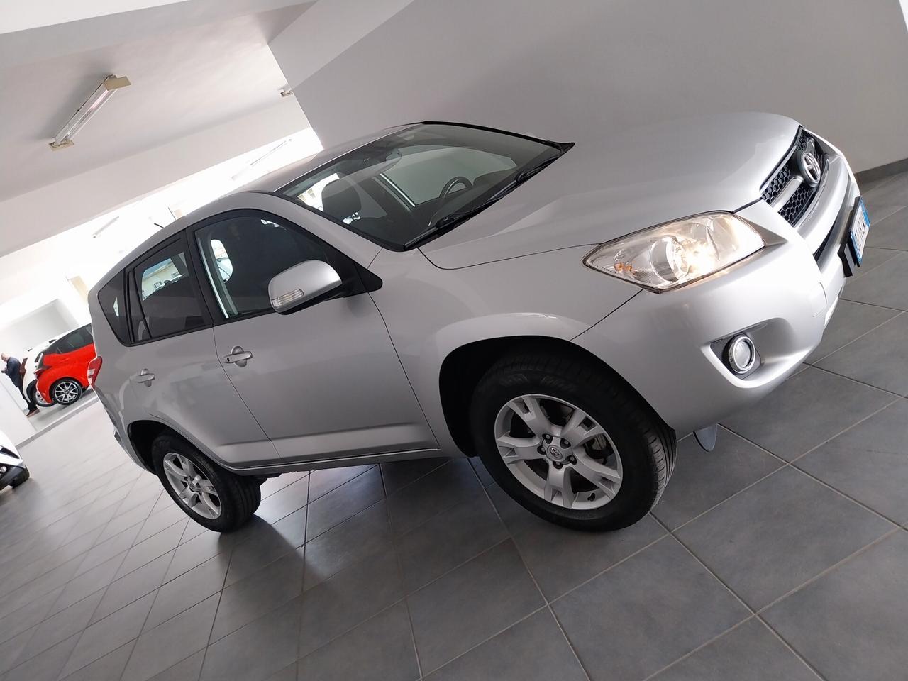 Toyota RAV 4 RAV4 2.2 D-4D 150 CV DPF Sol