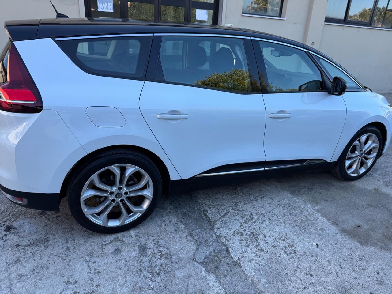 Renault Grand Scenic Blue dCi 120 CV Sport Edition
