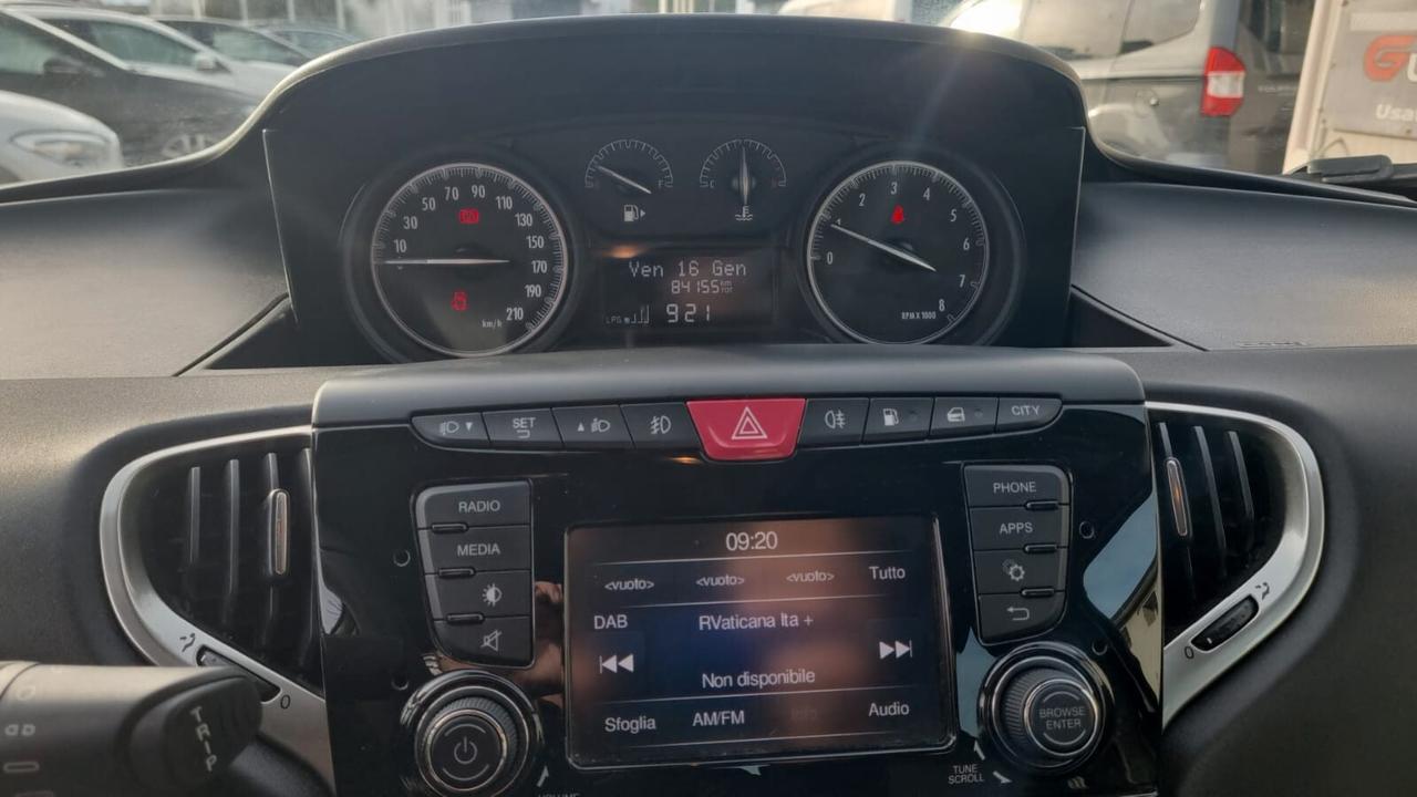 Lancia Ypsilon 1.2 69 CV 5 porte GPL Ecochic Monogram