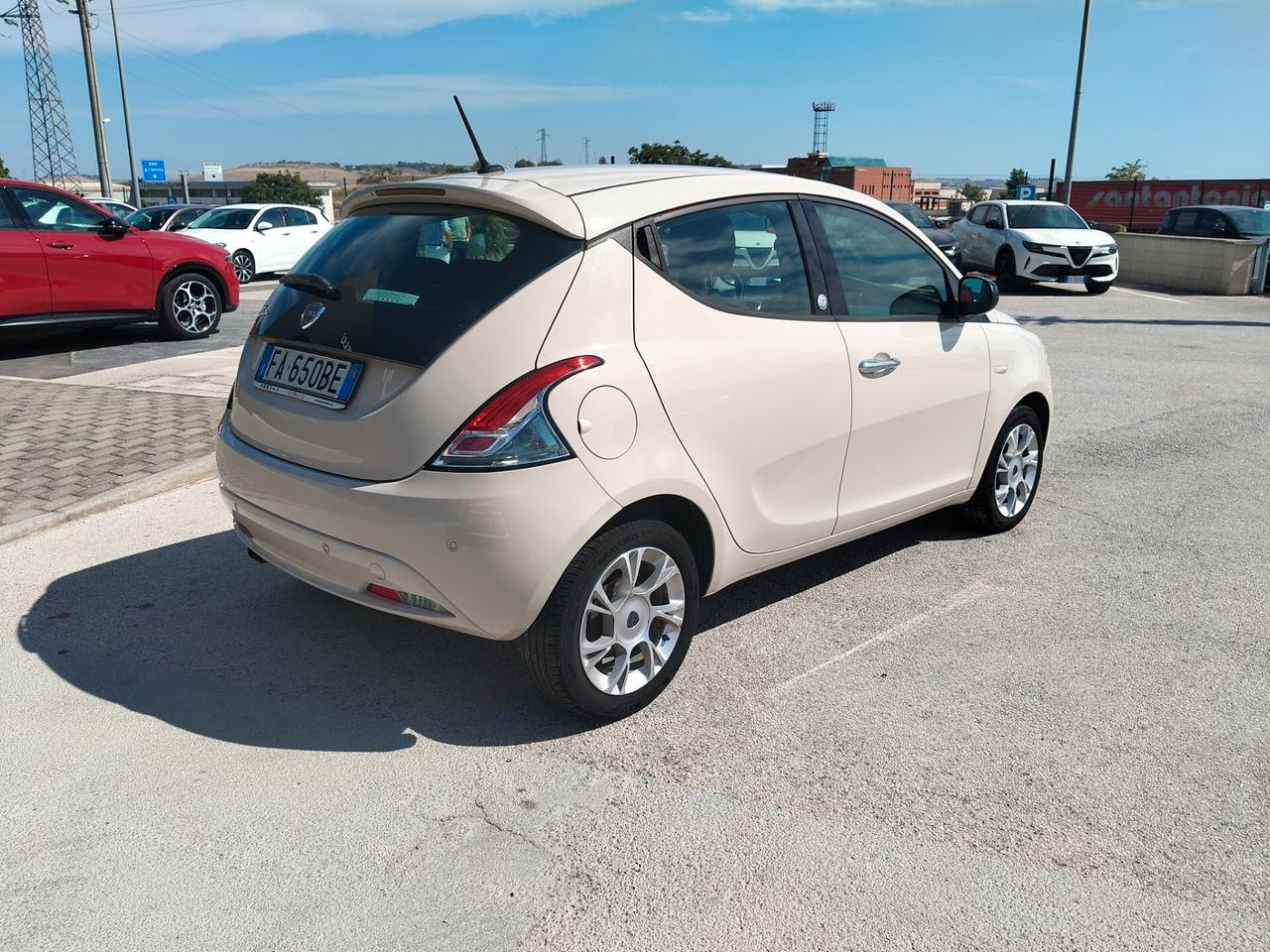 Lancia Ypsilon 1.3 MJT 16V 95 CV 5 porte S&S Opening Edition