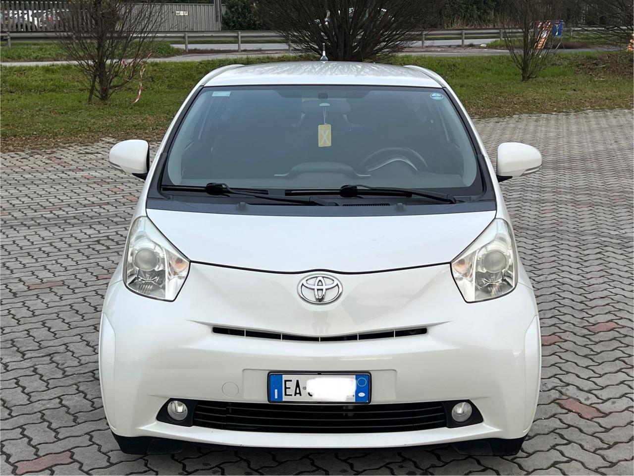 Toyota iQ 1.0 Sol