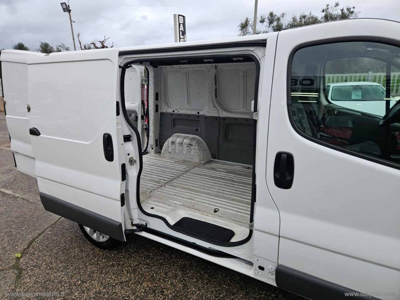 Trafic T27 2.0 dCi/115 PC-TN Furgone DPF