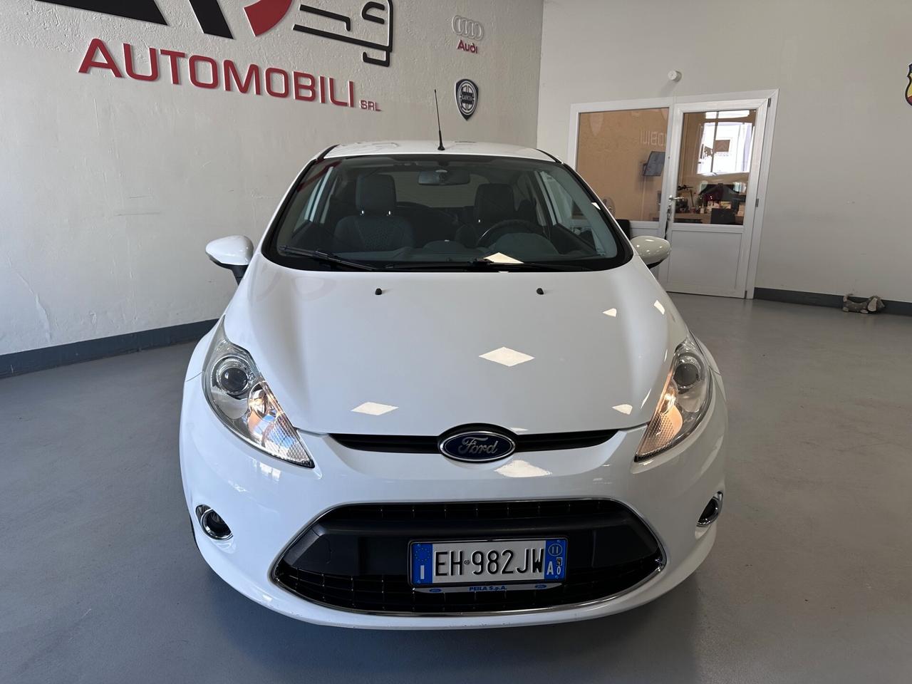 FORD FIESTA 1.4 BENZINA GPL