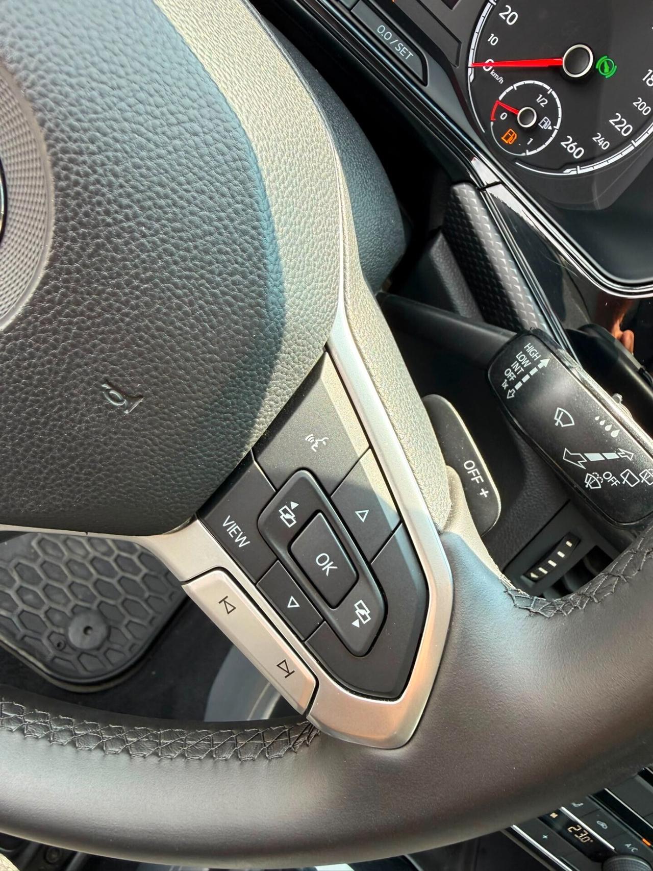 Volkswagen T-Cross 1.6 TDI DSG SCR Style BMT