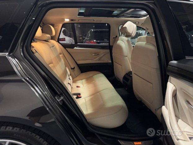 BMW 520 d xDrive Luxury Line/TETTO PANORAMICO