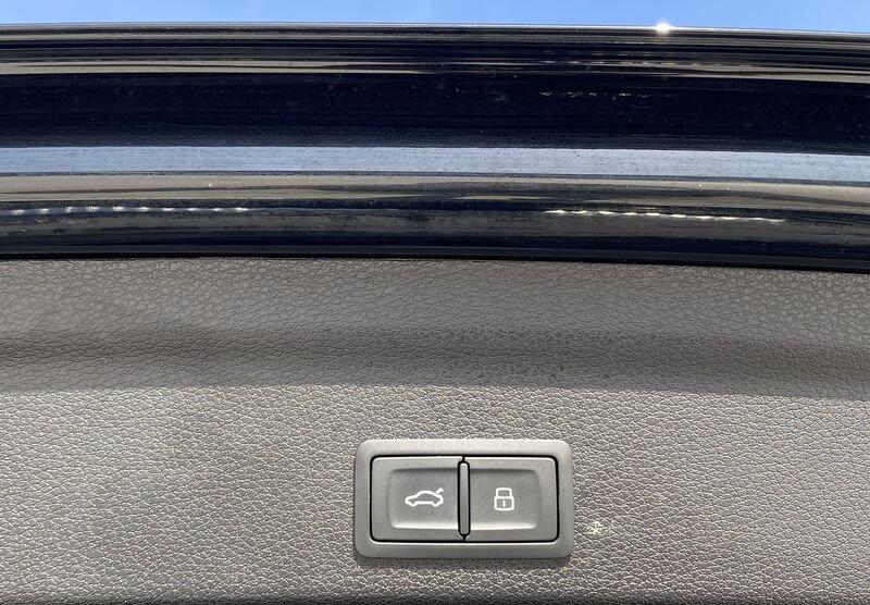 Audi Q3 SPB S line interno ed esterno 2.0 TDI 150CV S-Tronic 35