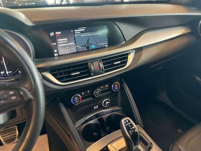 Alfa Romeo Stelvio 2.2 Turbodiesel 160 CV AT8 RWD