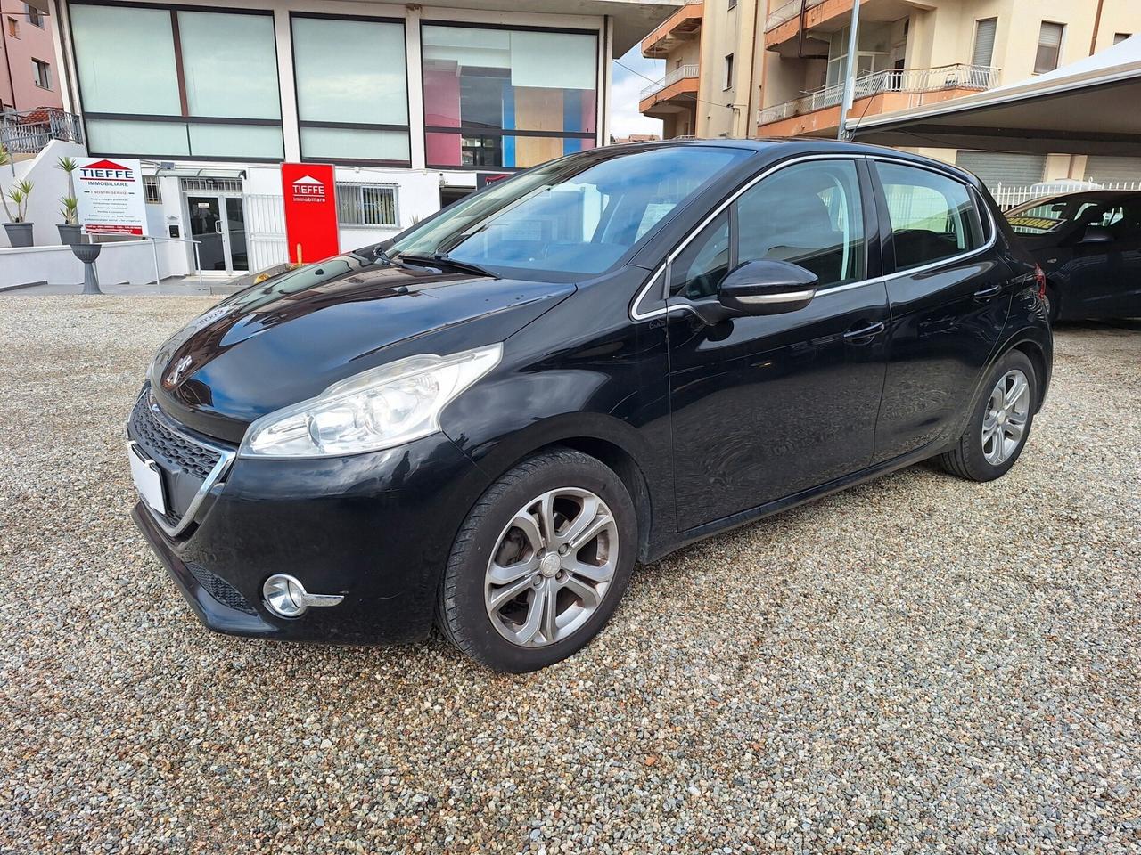 Peugeot 208 1.2 VTi 82 CV 5 porte Allure