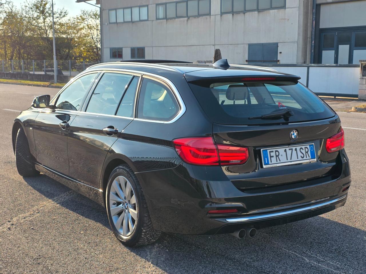 Bmw 320d Touring Luxury 190Cv