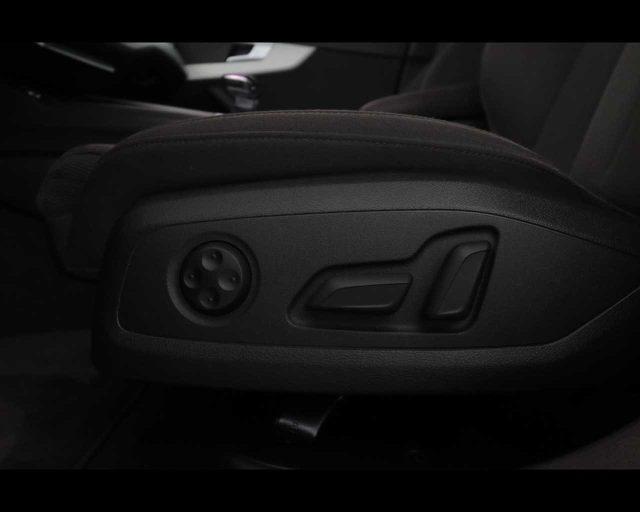 AUDI A4 Avant 35 TFSI S tronic S line edition