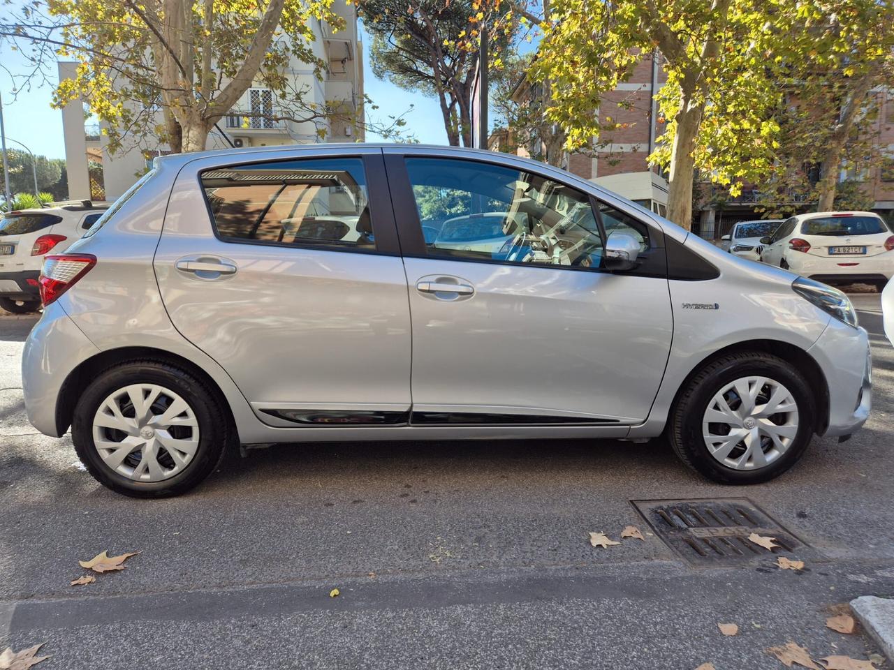 Toyota Yaris 1.5 Hybrid 5 porte Business