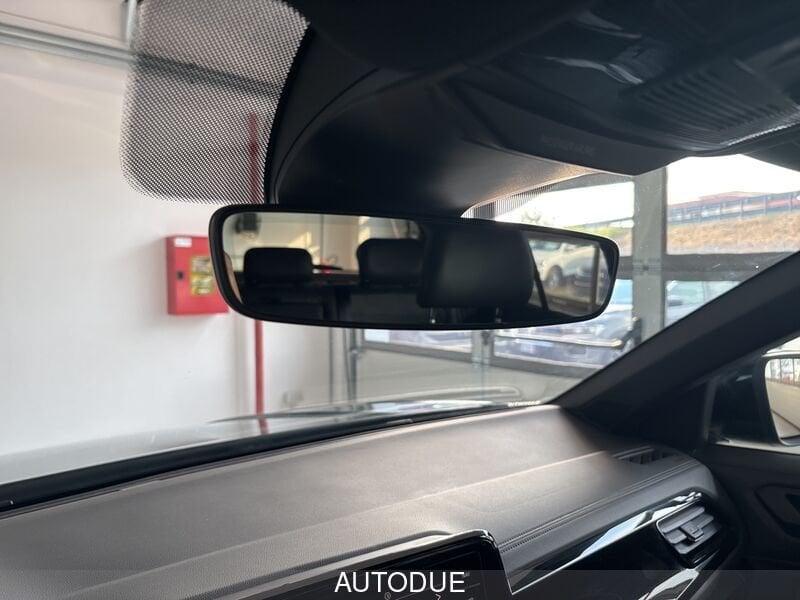 Volkswagen T-Roc 2.0 TDI R-LINE 150CV DSG