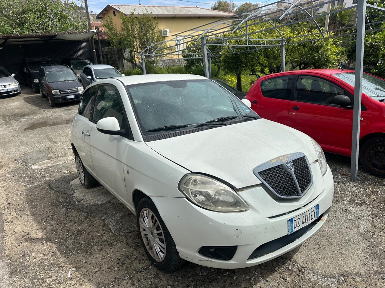 Lancia Ypsilon 1.3 MJT 75 CV Platino