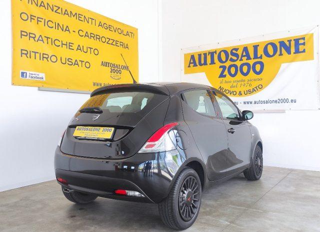 LANCIA Ypsilon 1.2 69 CV 5 porte Silver NEOPATENTATI