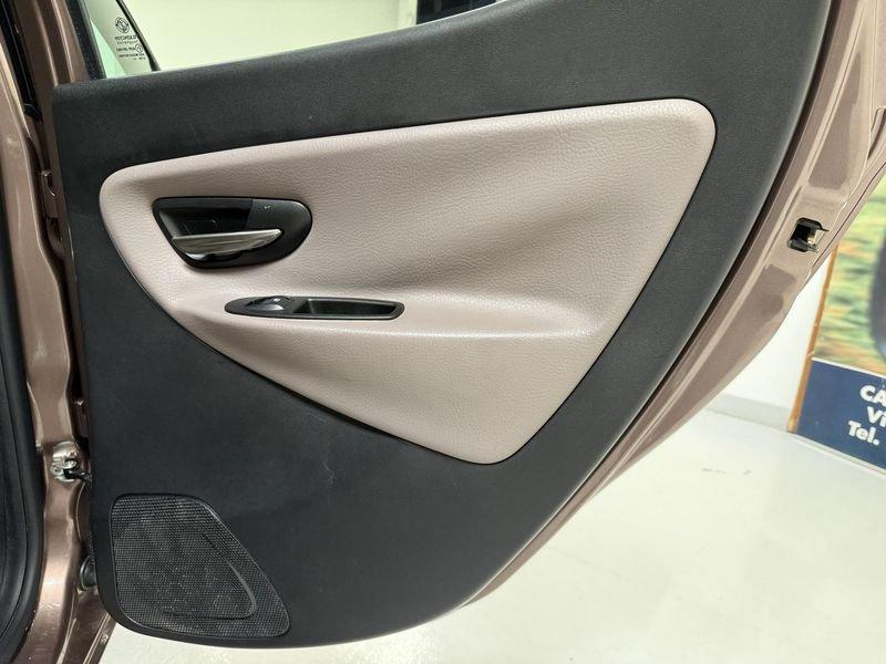 Lancia Ypsilon Ypsilon 1.2 69 CV 5Pt GPL Ecochic Elle - UNICO PROPRIETARIO