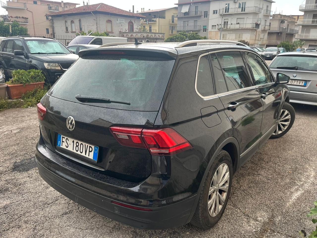 Volkswagen Tiguan 2.0 TDI SCR DSG 4MOTION Business BMT