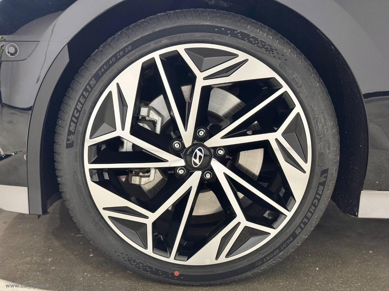 HYUNDAI Ioniq 6 77.4 kWh Evolution