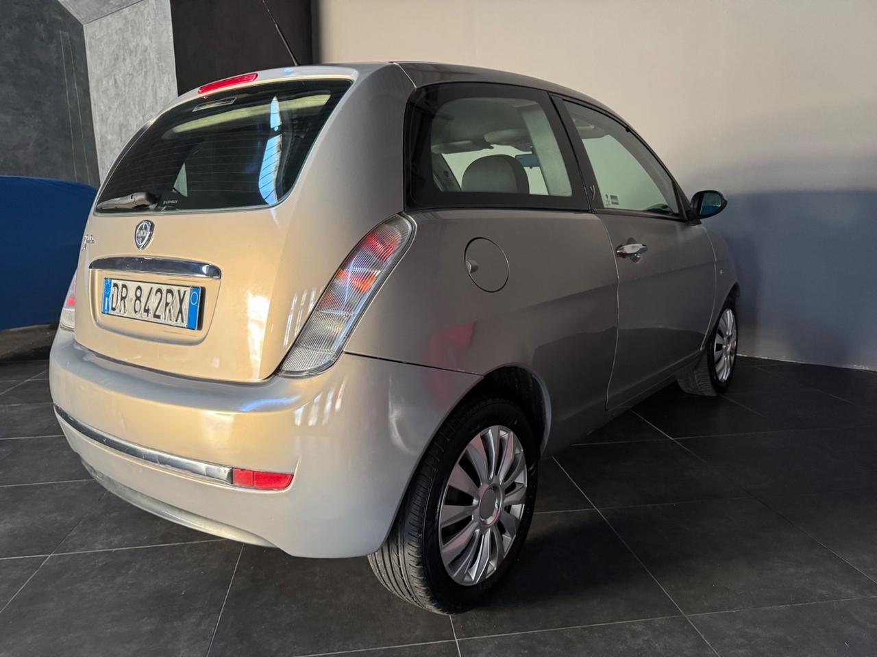 Lancia Ypsilon 1.2 Oro