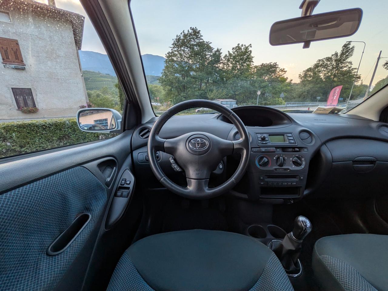 TOYOTA YARIS 1.0 VVT-i 65CV