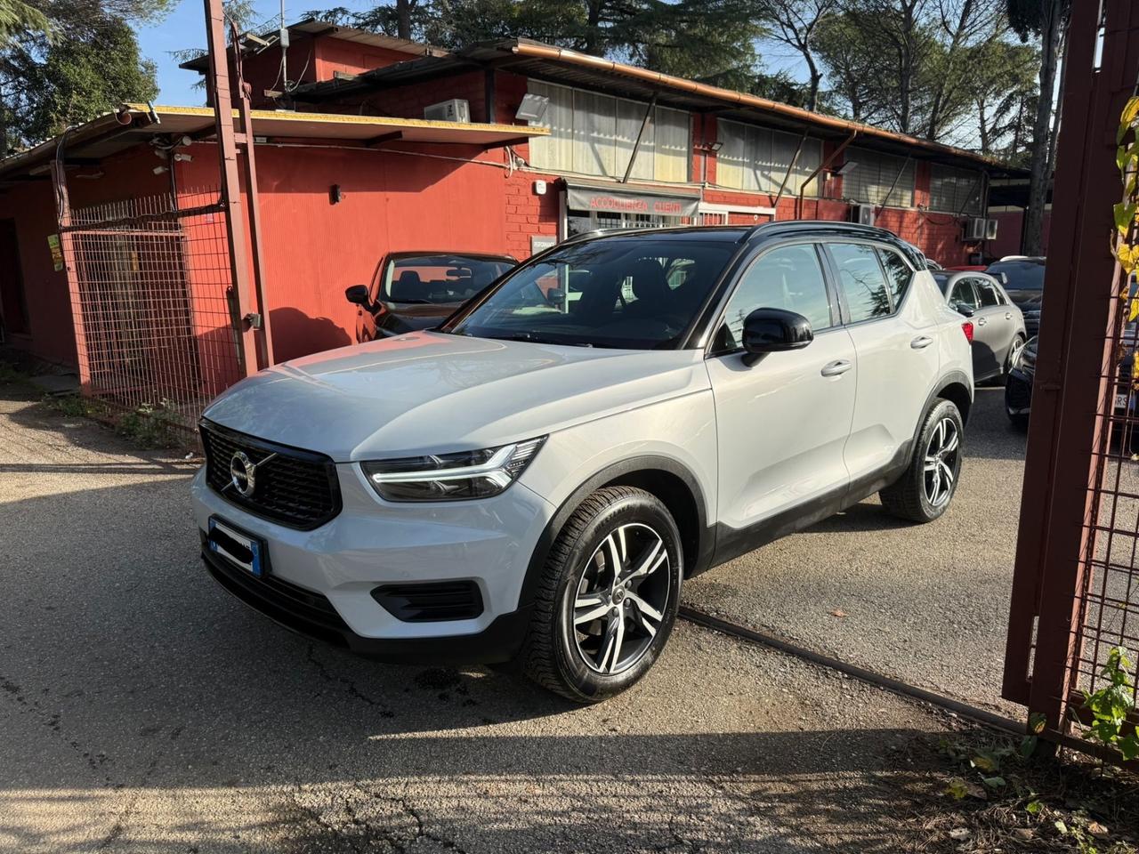 Volvo XC40 T3 Geartronic R-design LED KAMERA FULL *PROMO*
