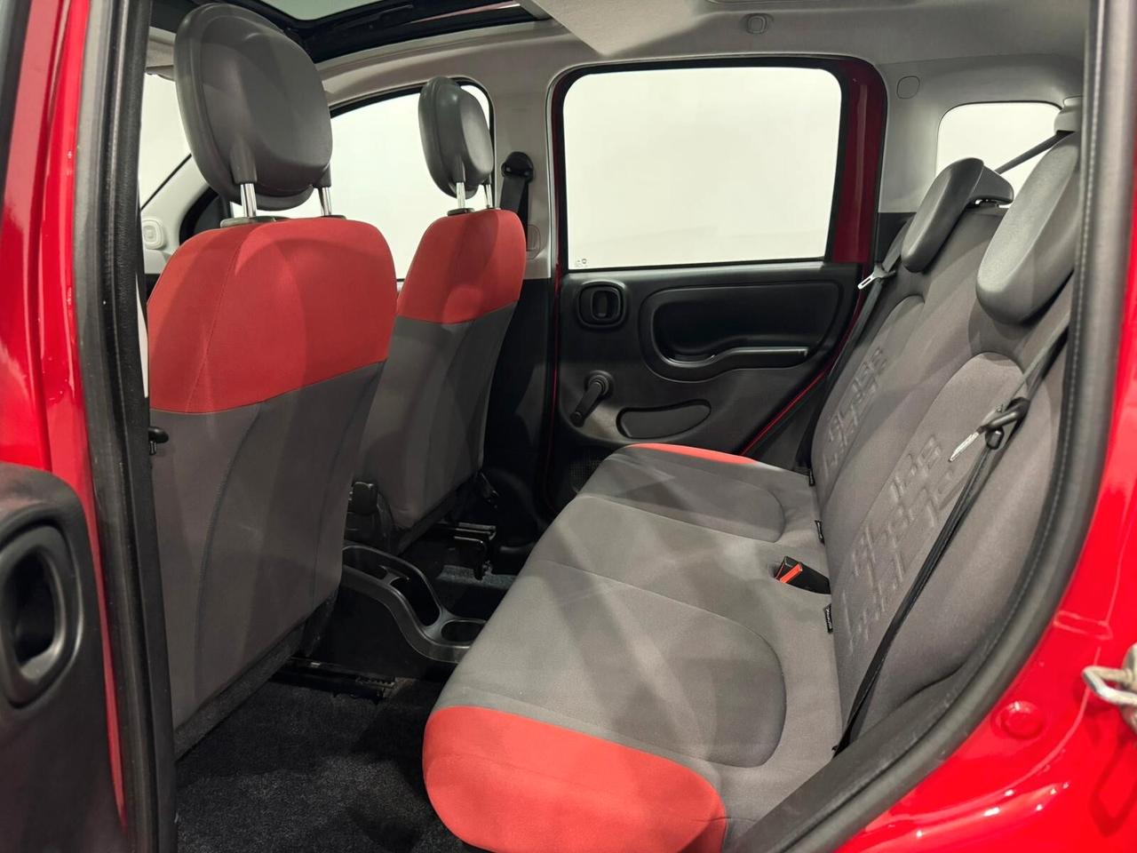 Fiat Panda 0.9 TwinAir Turbo Natural Power Young | TETTO PANORAMICO APRIBILE !