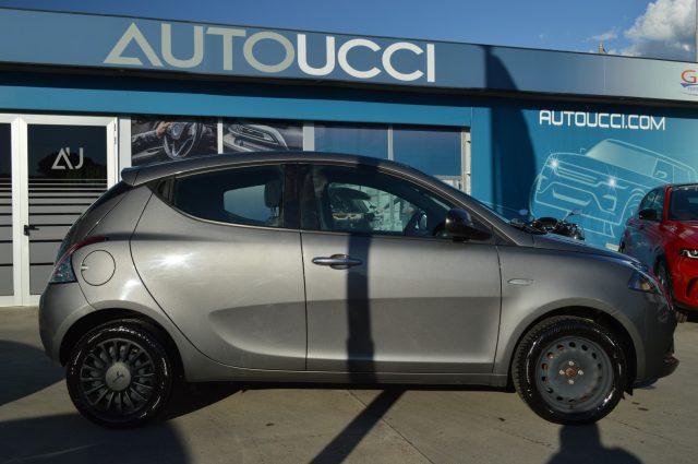 LANCIA Ypsilon 1.0 FireFly 5 porte S&S Hybrid Silver