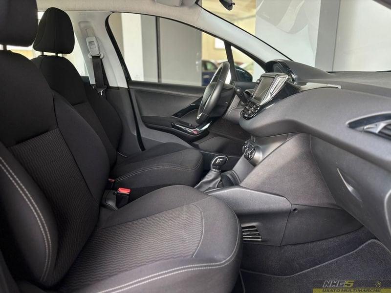 Peugeot 208 PureTech 82 5p. GPL Allure