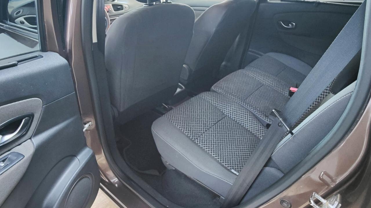 Renault Scénic X-Mod 1.5 dCi 110CV Attractive
