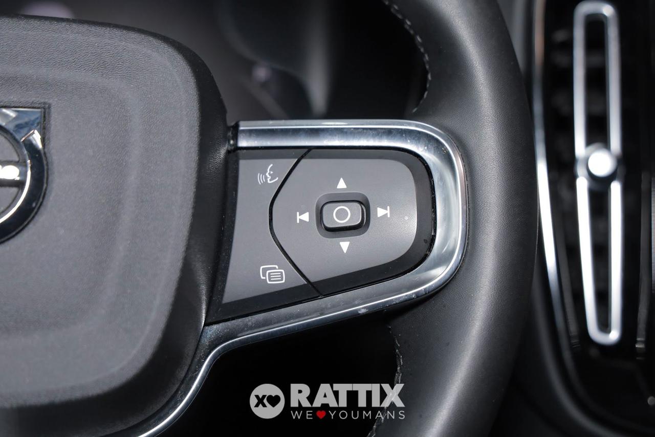 Volvo C40 motore elettrico Twin Motor Ultimate AWD + tetto panoramico