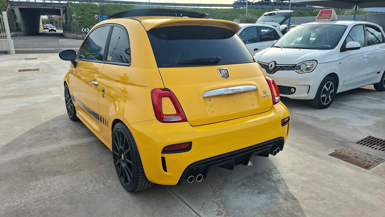 Abarth 595 1.4 Turbo T-Jet 165 CV con tetto apribile
