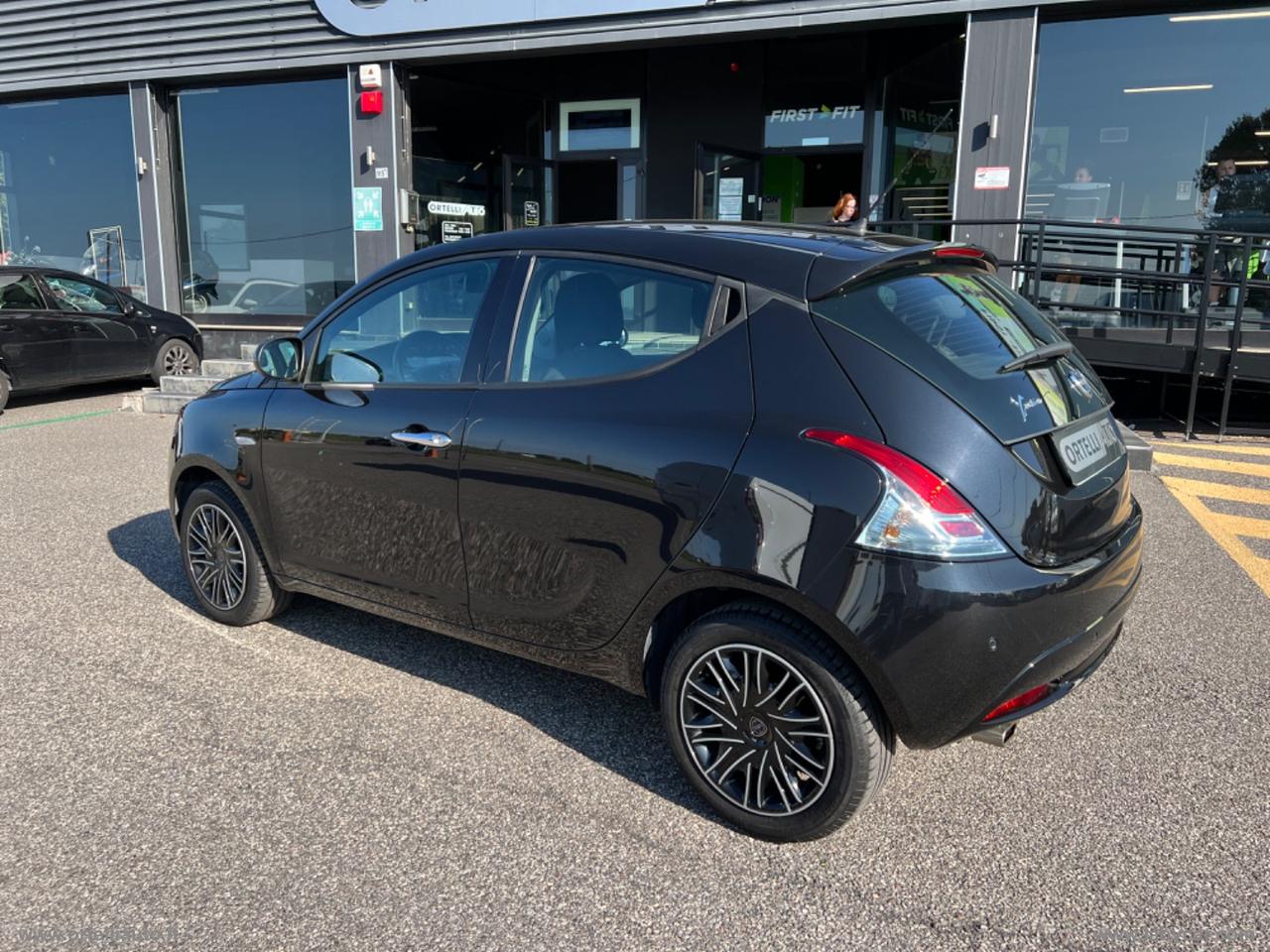 LANCIA Ypsilon 1.2 69 CV 5p. S&S Gold NEOPATENTATI