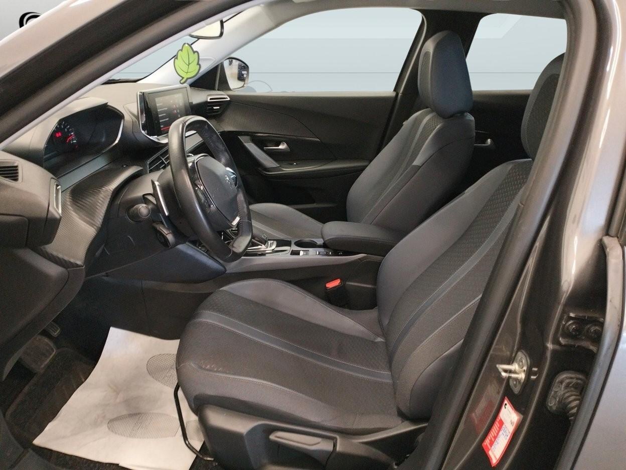 Peugeot 2008 BlueHDi 130 S&S EAT8 Allure Navi Pack