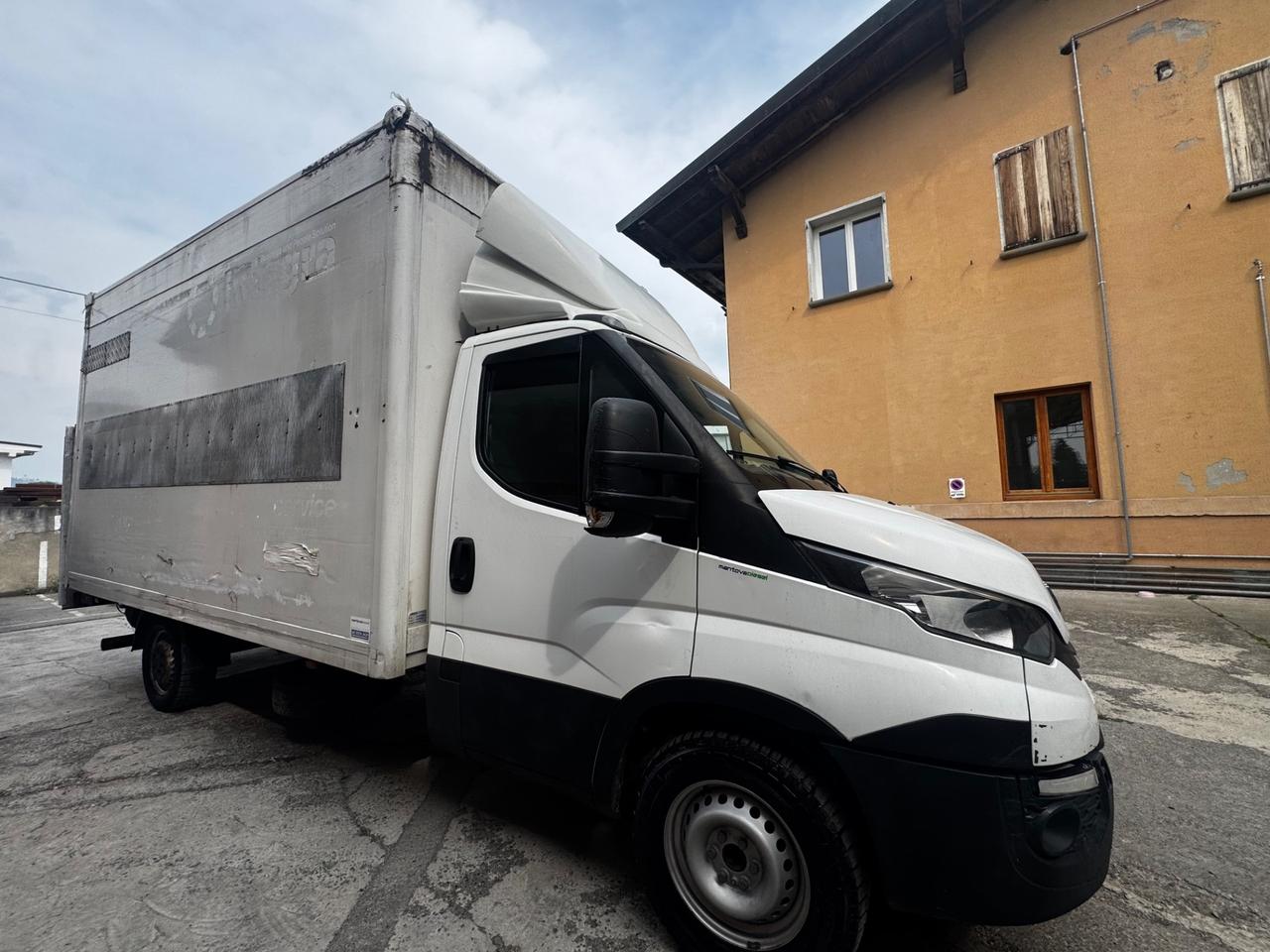 Iveco Daily , 2.3 diesel, 2028