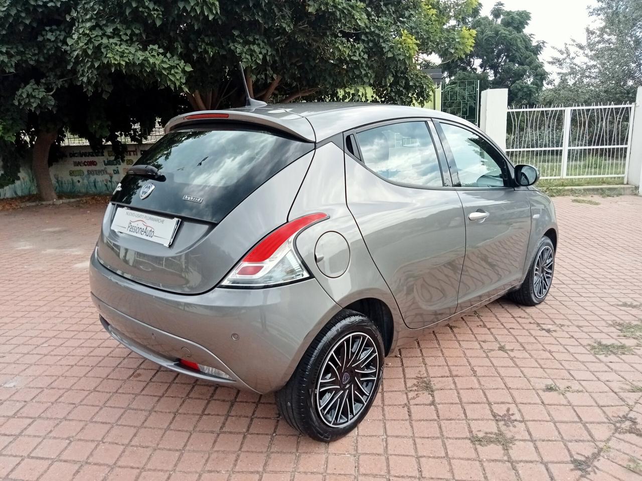 Lancia Ypsilon 1.0 FireFly 5 porte S&S Hybrid Ecochic Gold 2022